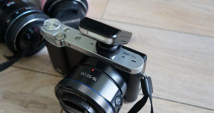 三星NX200相机的出色表现（一款专业级相机的性能和功能综述）